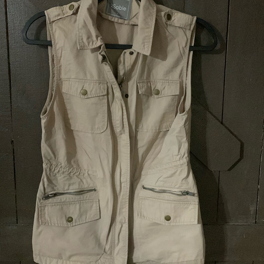 2Sable vest